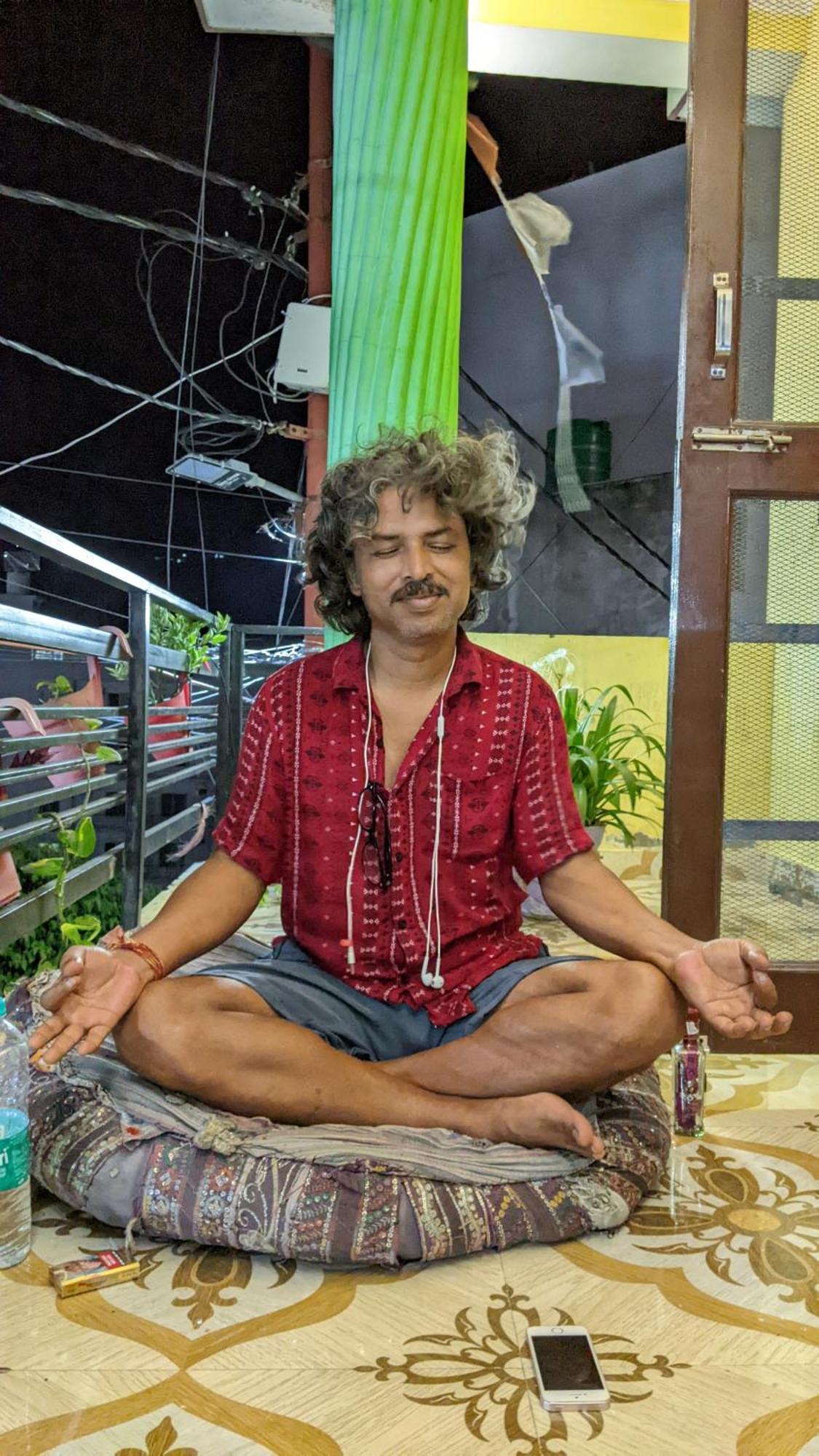 Tebaar Backpackers Hostel Rishīkesh Buitenkant foto