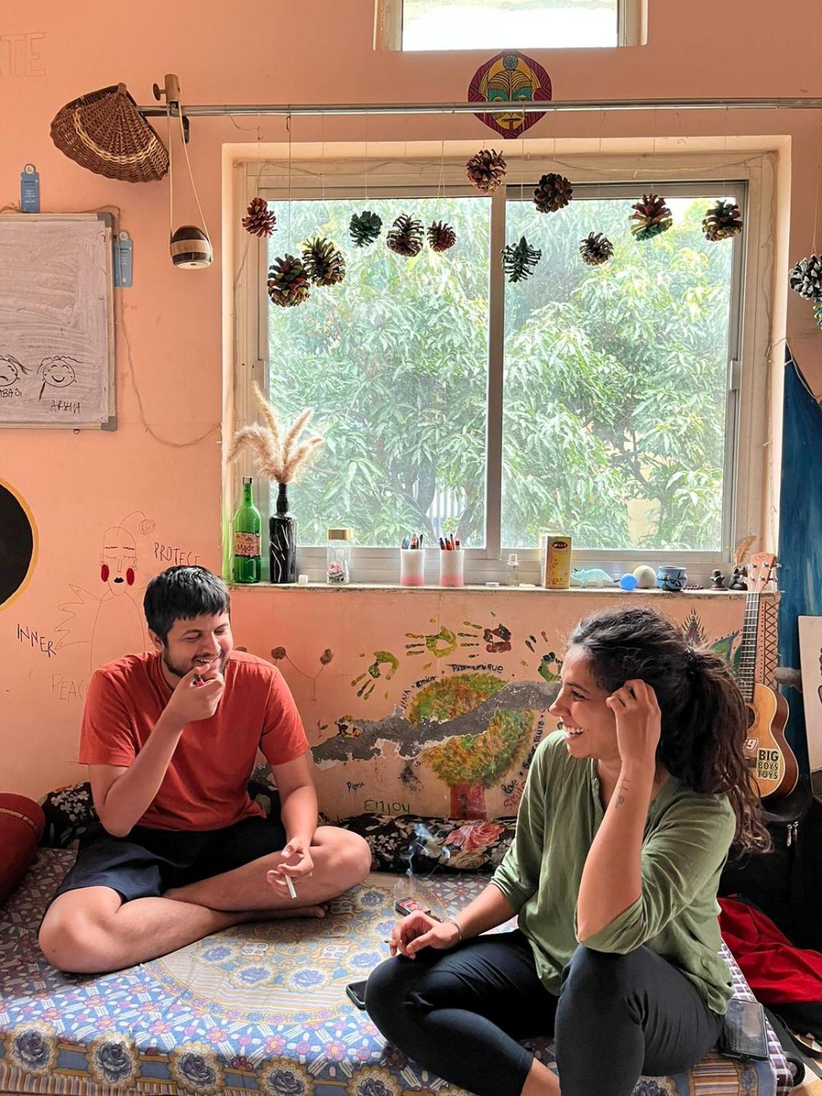 Tebaar Backpackers Hostel Rishīkesh Buitenkant foto