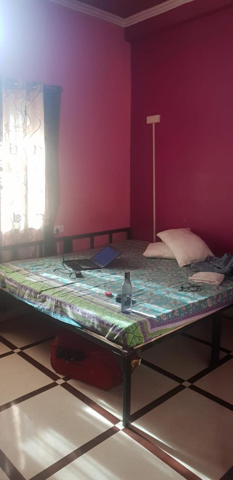 Tebaar Backpackers Hostel Rishīkesh Buitenkant foto