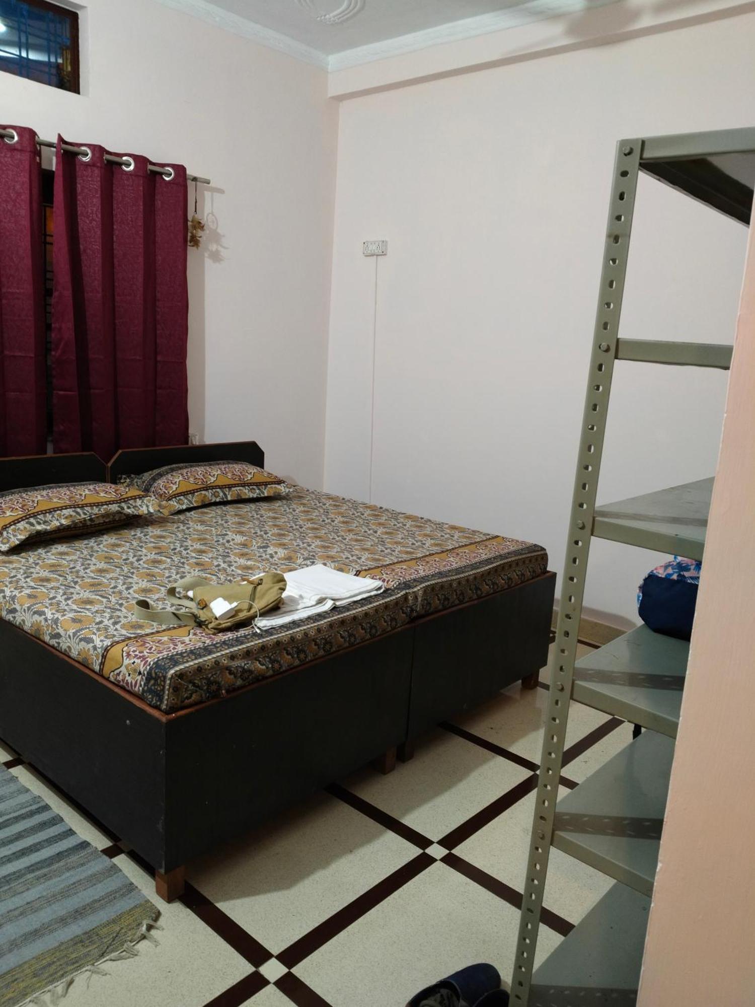 Tebaar Backpackers Hostel Rishīkesh Kamer foto