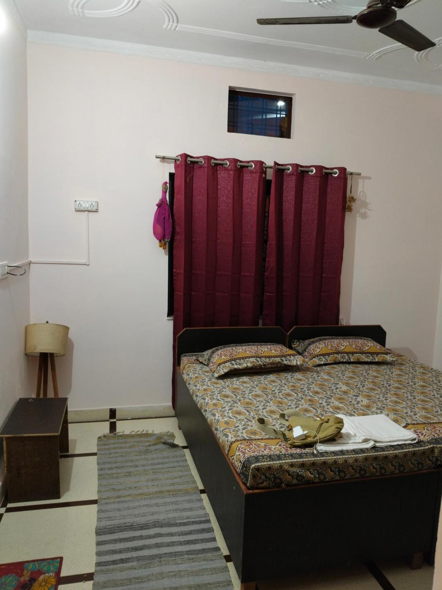Tebaar Backpackers Hostel Rishīkesh Kamer foto