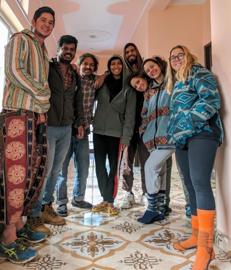 Tebaar Backpackers Hostel Rishīkesh Buitenkant foto